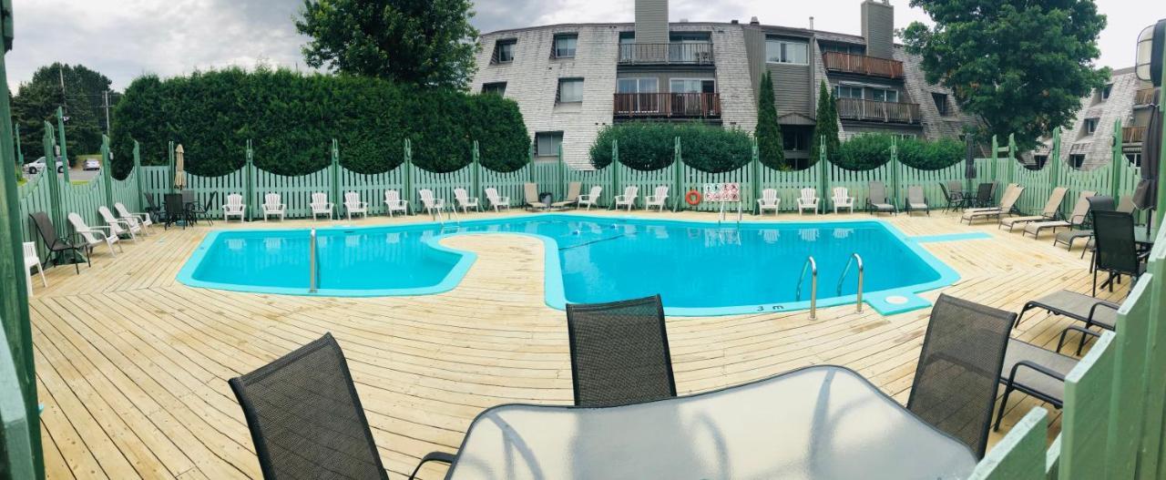 Chalet Mont Sainte-Anne 보프레 외부 사진